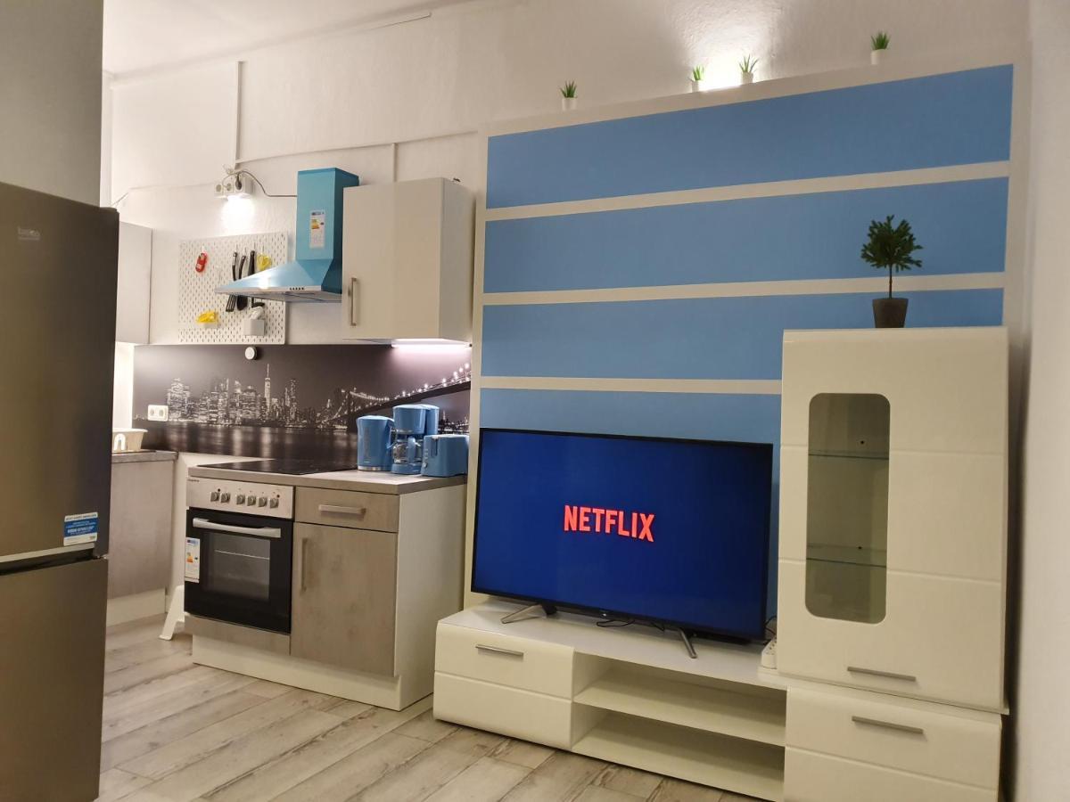 Central Lichtenberger Apartment For 6 People Berlin Dış mekan fotoğraf