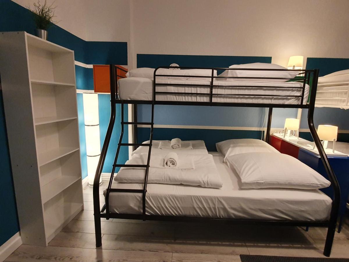 Central Lichtenberger Apartment For 6 People Berlin Dış mekan fotoğraf